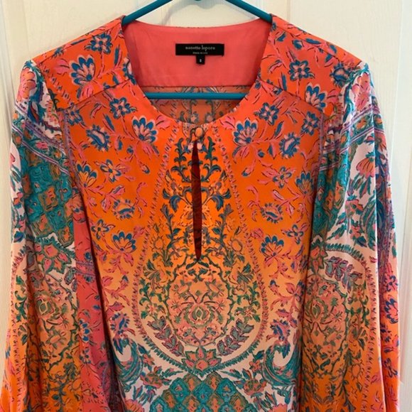 Nanette Lepore Tops - Nanette Lepore NWOT sz 8 Beautiful 100% silk top